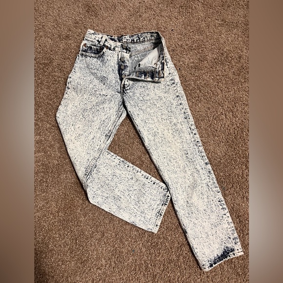 Vintage Acid Wash Levi’s 701 Student Fit 27x28 - Picture 5 of 7